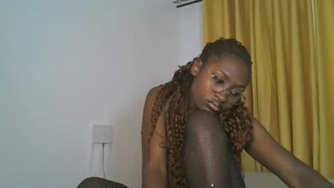 Snapshot of _cutestephanie chatting on 7, 11, 2025 STEPH online show from 7, 11, 2025