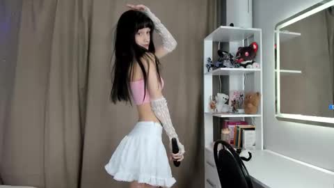 Emilia online show from 23, 11, 2025