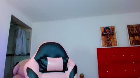 Snapshot of _diva_ts chatting on 30, 6, 2026 nicol online show from 30, 6, 2026