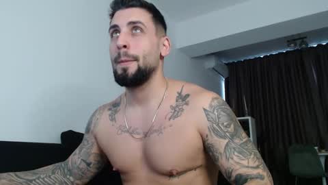 Snapshot of _dylangreen chatting on 1, 11, 2025 Dylan online show from 1, 11, 2025