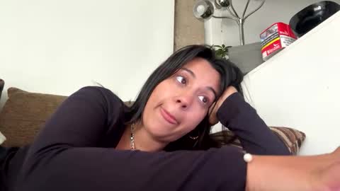 Snapshot of _elena_barra chatting on 15, 4, 2026 elena barra online show from 15, 4, 2026