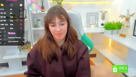 Lizzy  online show from 10, 2, 2025