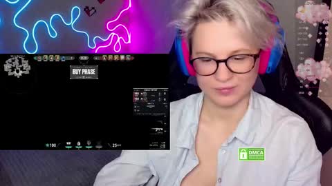 Snapshot of _elven_dreams__ chatting on 14, 11, 2025 chloue and Gretta online show from 14, 11, 2025