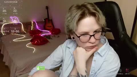 Snapshot of _elven_dreams__ chatting on 26, 3, 2026 chloue and Gretta online show from 26, 3, 2026