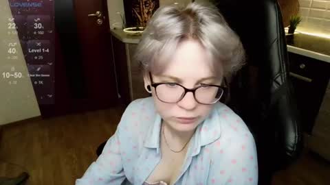 chloue and Gretta online show from 31, 7, 2026