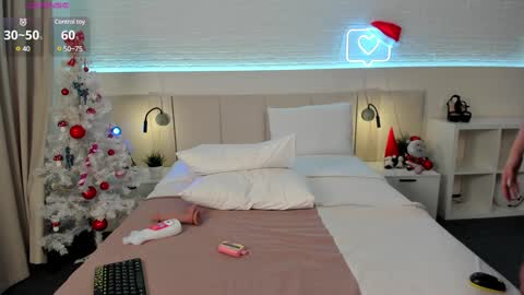 Snapshot of _emiliaa_ chatting on 10, 12, 2024 Milana online show from 10, 12, 2024