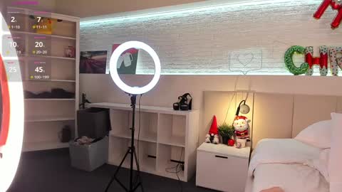 Snapshot of _emiliaa_ chatting on 4, 1, 2025 Milana online show from 4, 1, 2025