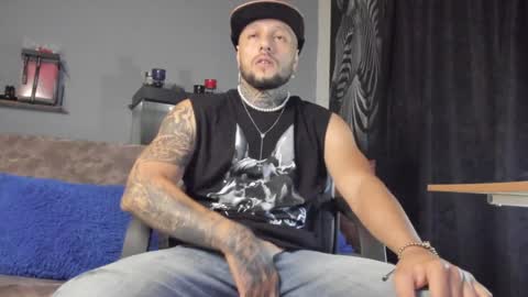 Snapshot of _emilio_escobar chatting on 5, 12, 2024 Emilio online show from 5, 12, 2024