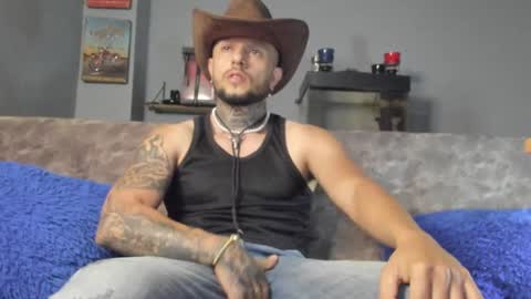 Snapshot of _emilio_escobar chatting on 6, 12, 2024 Emilio online show from 6, 12, 2024