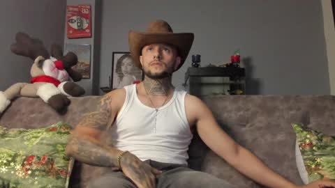 Snapshot of _emilio_escobar chatting on 22, 12, 2024 Emilio online show from 22, 12, 2024
