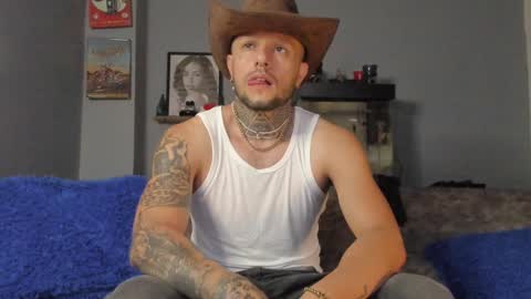 Snapshot of _emilio_escobar chatting on 21, 1, 2025 Emilio online show from 21, 1, 2025