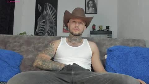 Snapshot of _emilio_escobar chatting on 22, 2, 2025 Emilio online show from 22, 2, 2025