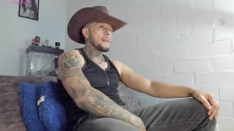 Snapshot of _emilio_escobar chatting on 28, 2, 2025 Emilio online show from 28, 2, 2025