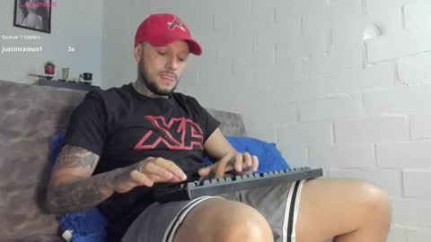 Snapshot of _emilio_escobar chatting on 4, 3, 2025 Emilio online show from 4, 3, 2025