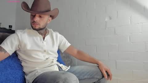 Snapshot of _emilio_escobar chatting on 5, 3, 2025 Emilio online show from 5, 3, 2025