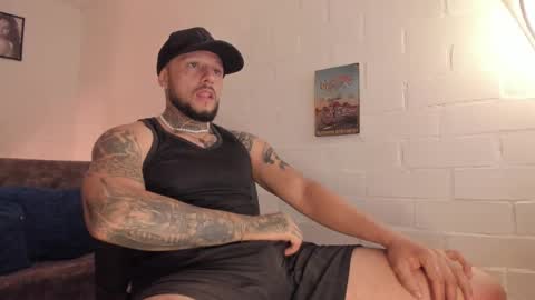 Snapshot of _emilio_escobar chatting on 21, 9, 2025 Emilio online show from 21, 9, 2025