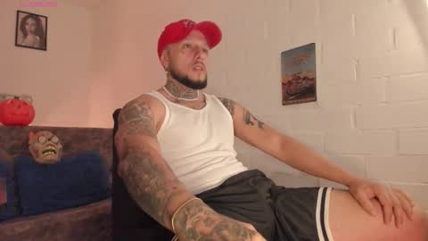Snapshot of _emilio_escobar chatting on 14, 10, 2025 Emilio online show from 14, 10, 2025