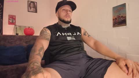 Snapshot of _emilio_escobar chatting on 15, 10, 2025 Emilio online show from 15, 10, 2025