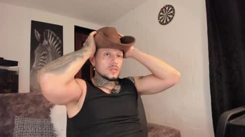 Snapshot of _emilio_escobar chatting on 4, 6, 2026 Emilio online show from 4, 6, 2026