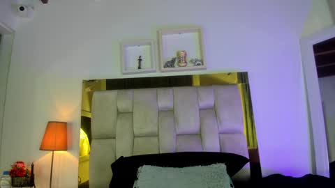 Snapshot of _emily_r chatting on 4, 12, 2024 Isabella online show from 4, 12, 2024