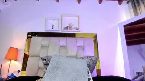 Snapshot of _emily_r chatting on 23, 12, 2024 Isabella online show from 23, 12, 2024