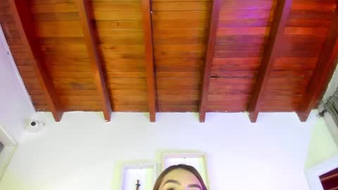 Snapshot of _emily_r chatting on 24, 12, 2024 Isabella online show from 24, 12, 2024