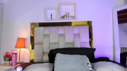 Snapshot of _emily_r chatting on 3, 1, 2025 Isabella online show from 3, 1, 2025