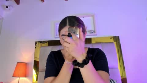 Snapshot of _emily_r chatting on 9, 1, 2025 Isabella online show from 9, 1, 2025