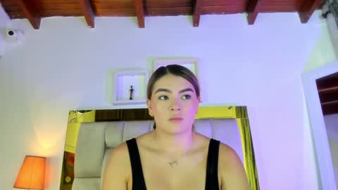 Snapshot of _emily_r chatting on 13, 1, 2025 Isabella online show from 13, 1, 2025