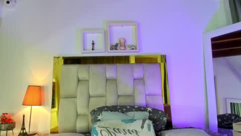 Snapshot of _emily_r chatting on 14, 1, 2025 Isabella online show from 14, 1, 2025