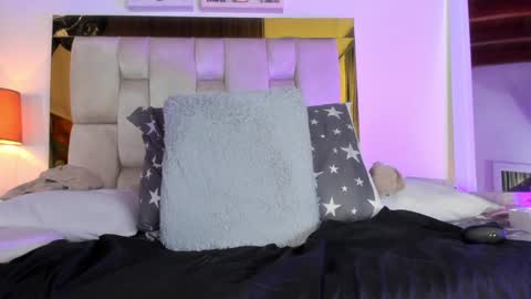 Snapshot of _emily_r chatting on 14, 1, 2025 Isabella online show from 14, 1, 2025