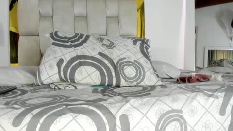 Snapshot of _emily_r chatting on 18, 1, 2025 Isabella online show from 18, 1, 2025