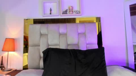 Snapshot of _emily_r chatting on 21, 1, 2025 Isabella online show from 21, 1, 2025