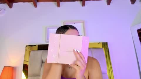 Snapshot of _emily_r chatting on 22, 1, 2025 Isabella online show from 22, 1, 2025