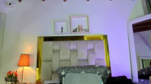 Snapshot of _emily_r chatting on 29, 1, 2025 Isabella online show from 29, 1, 2025