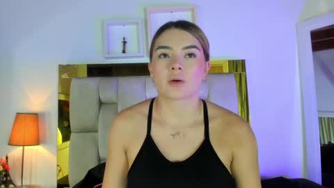 Snapshot of _emily_r chatting on 30, 1, 2025 Isabella online show from 30, 1, 2025