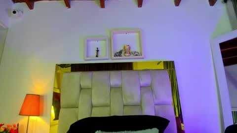 Snapshot of _emily_r chatting on 14, 2, 2025 Isabella online show from 14, 2, 2025