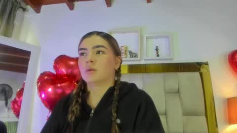 Snapshot of _emily_r chatting on 17, 2, 2025 Isabella online show from 17, 2, 2025