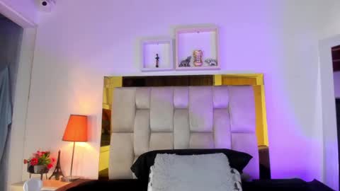 Snapshot of _emily_r chatting on 3, 3, 2025 Isabella online show from 3, 3, 2025