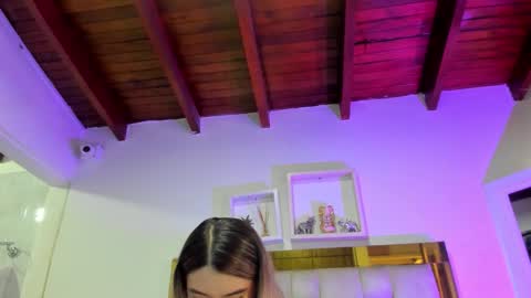 Snapshot of _emily_r chatting on 13, 9, 2025 Isabella online show from 13, 9, 2025