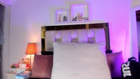 Snapshot of _emily_r chatting on 10, 1, 2026 Isabella online show from 10, 1, 2026