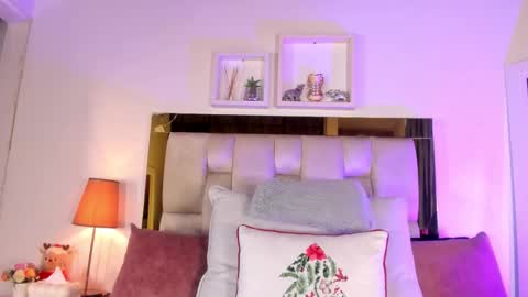 Snapshot of _emily_r chatting on 16, 1, 2026 Isabella online show from 16, 1, 2026