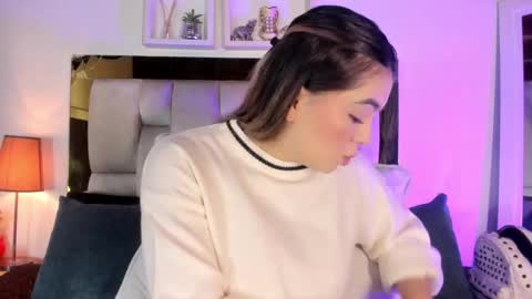 Snapshot of _emily_r chatting on 6, 2, 2026 Isabella online show from 6, 2, 2026