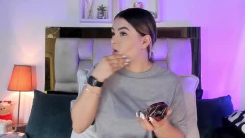 Snapshot of _emily_r chatting on 7, 2, 2026 Isabella online show from 7, 2, 2026