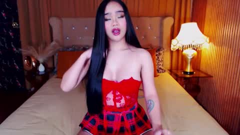 _empressvalerie_ online show from 17, 11, 2025