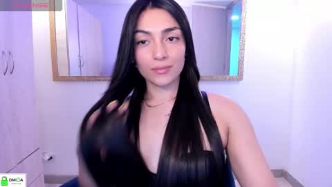 Snapshot of _ericavanderhill_ chatting on 22, 12, 2025 Erica Vanderhill online show from 22, 12, 2025