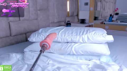 Snapshot of _eris_rose chatting on 26, 11, 2025 _eris_rose online show from 26, 11, 2025