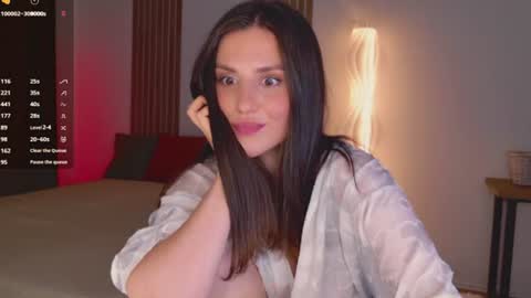 Snapshot of _esmeraldiyaa_ chatting on 3, 7, 2026 _esmeraldiyaa_ online show from 3, 7, 2026
