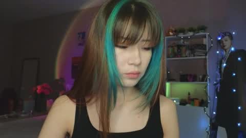 Snapshot of _eve____ chatting on 11, 10, 2025 EveEva online show from 11, 10, 2025