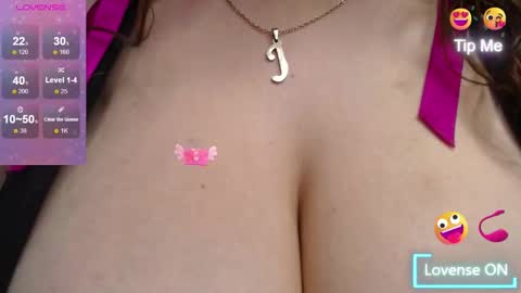 Snapshot of _evoni_b chatting on 15, 9, 2025 evoni online show from 15, 9, 2025